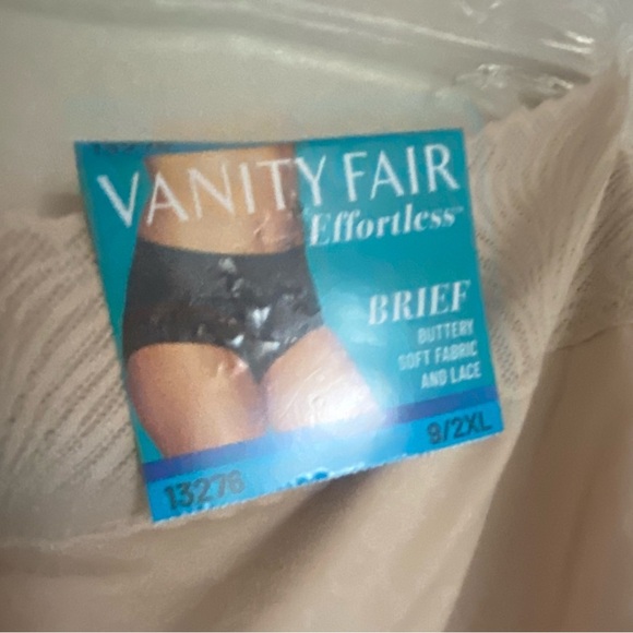 Vanity Fair Effortless Brief in Cream 9/2XL - Picture 3 of 3